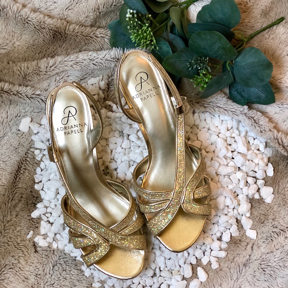 Adrianna Papell gold slingback heel 8